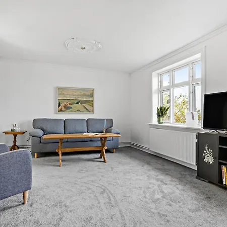 Cozy In With House Sea View Feriehus