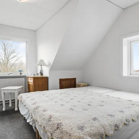Cozy In With House Sea View